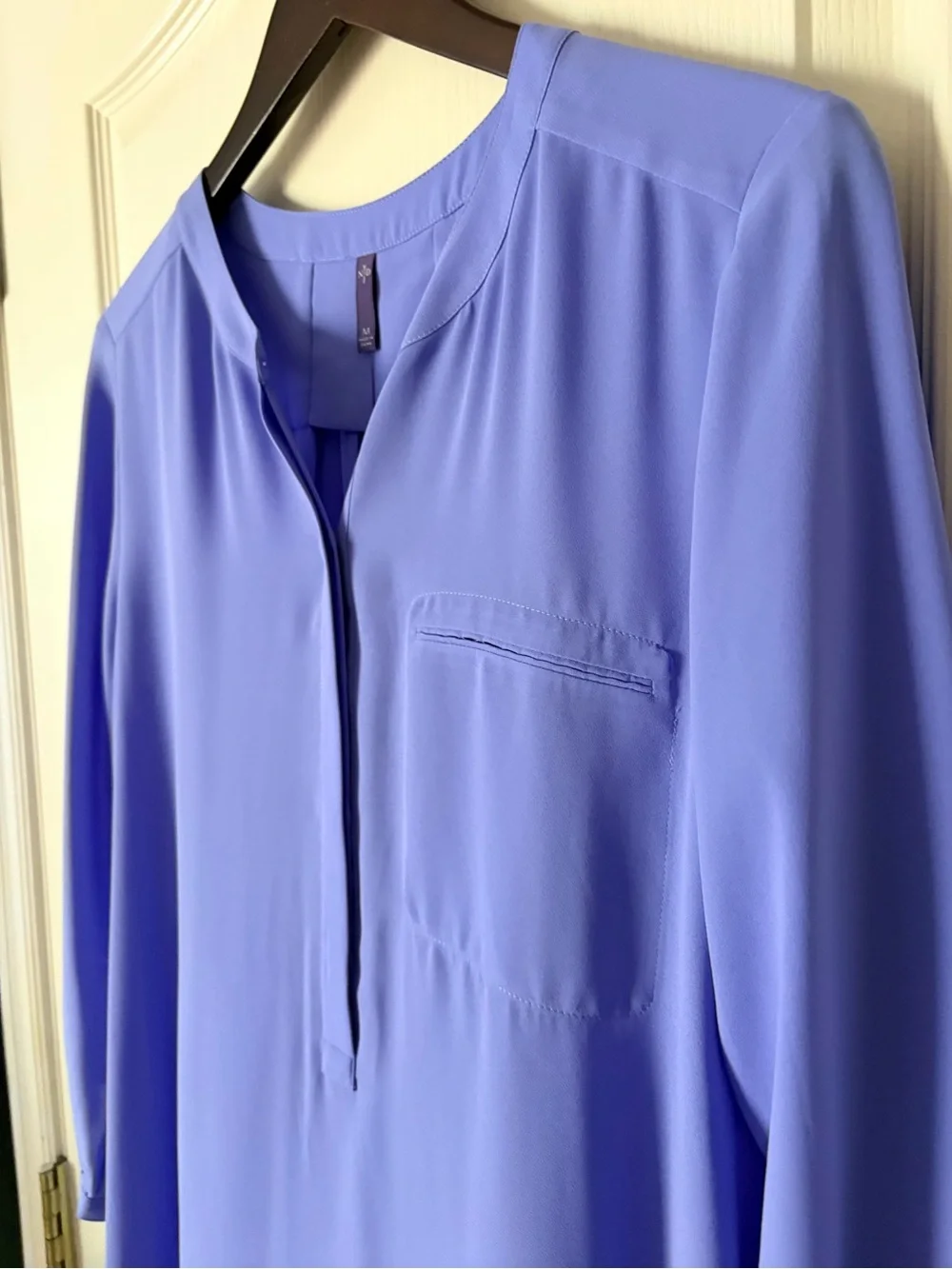 NWT NYDJ Periwinkle Pintuck Blouse 3/4 sleeve, button down, size medium